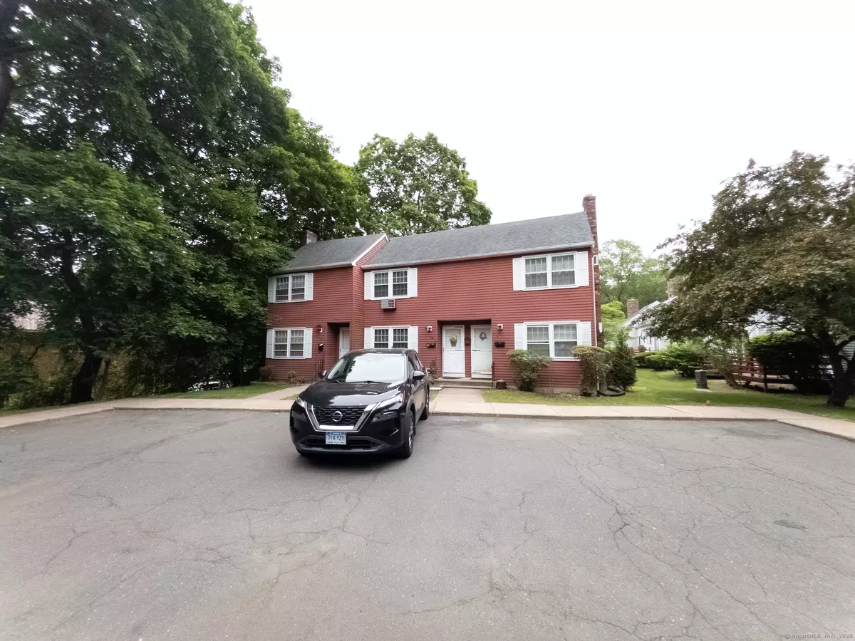 Manchester, CT 06042,40 Grove Street #B