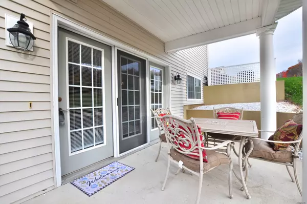 Plymouth, CT 06782,214 Pine Hill Boulevard #214