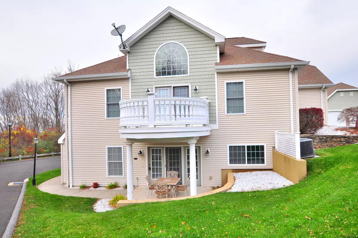 Plymouth, CT 06782,214 Pine Hill Boulevard #214