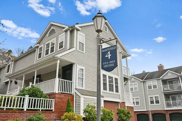 Trumbull, CT 06611,253 Mayfield Drive #253