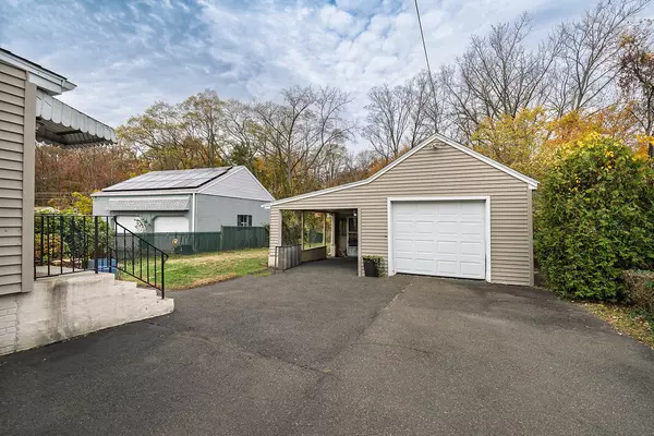 East Haven, CT 06512,14 Gerrish Avenue