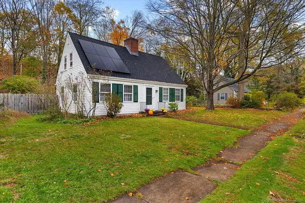 Hamden, CT 06517,19 Armory Street