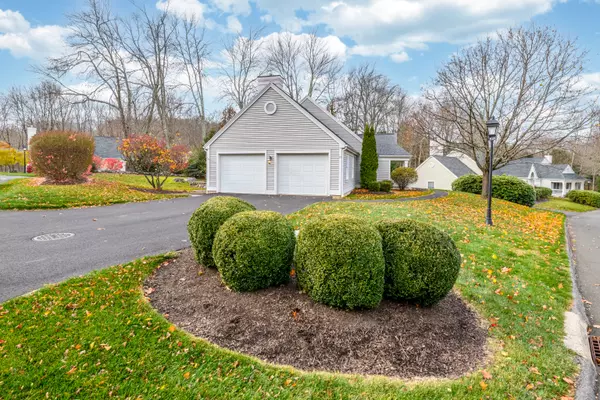 Middlebury, CT 06762,13 Caveson Court #13