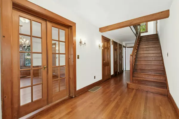 Norwalk, CT 06851,24 Sawmill Road