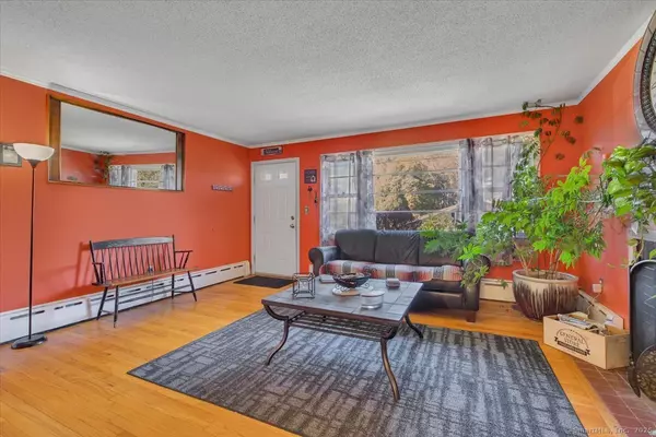 Vernon, CT 06066,8 Summit Road