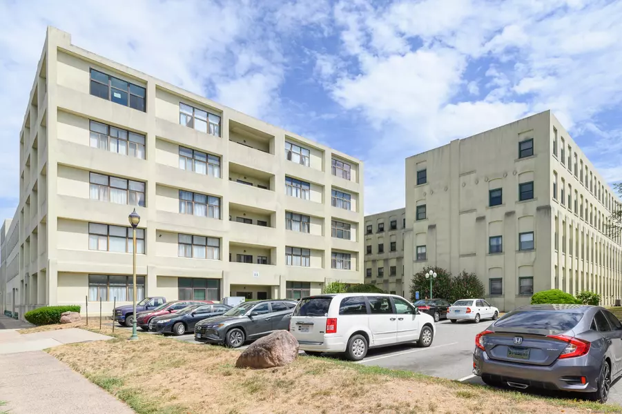 102 Judd Square #102, Wallingford, CT 06492