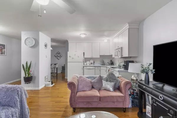 Torrington, CT 06790,53 Harwinton Avenue #APT 4