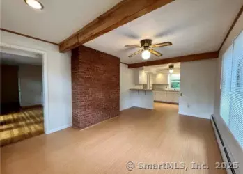 Hamden, CT 06514,958 dunbar hill Road