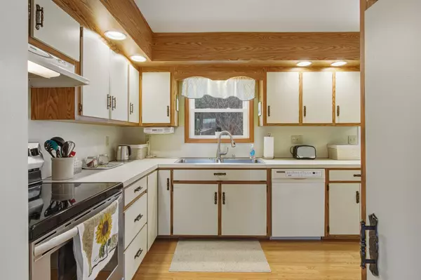 Naugatuck, CT 06770,137 Maple Hill Road