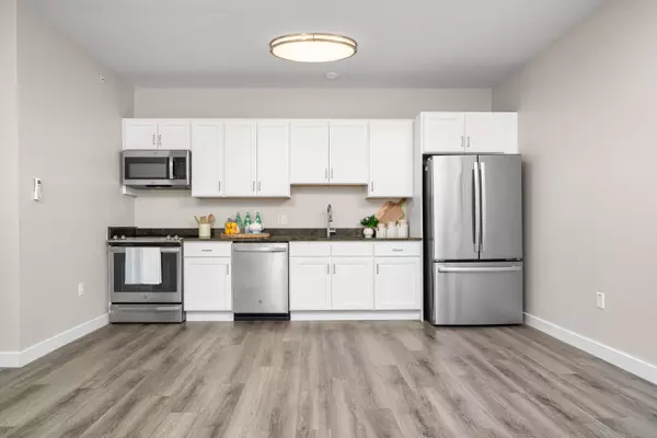 Canton, CT 06019,401 Albany Turnpike #201