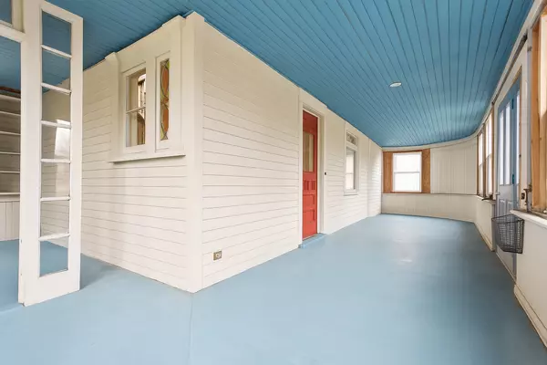 New London, CT 06320,541 Montauk Avenue