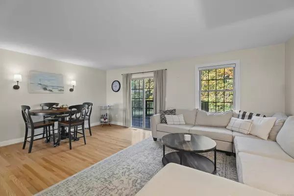 Waterford, CT 06375,64 Scotch Cap Road #102