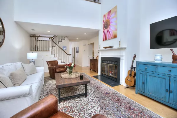 Westport, CT 06880,220 Lansdowne #220