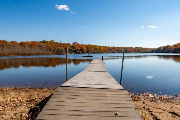 Guilford, CT 06437,21 Edge Hill Road