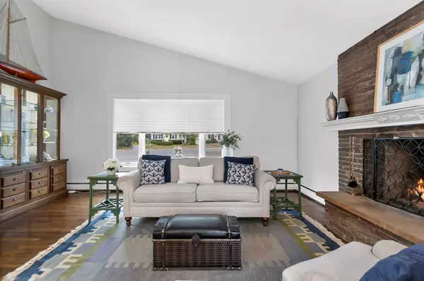 Fairfield, CT 06825,526 Wilson Street