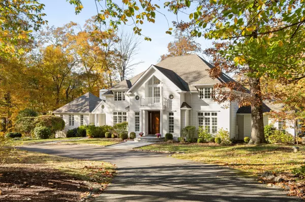 3 Mayflower Lane, Weston, CT 06883