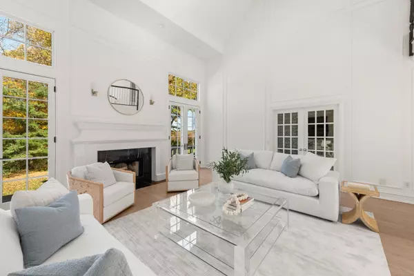 Weston, CT 06883,3 Mayflower Lane