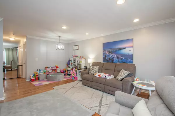 Shelton, CT 06484,39 Coram Road #APT 2