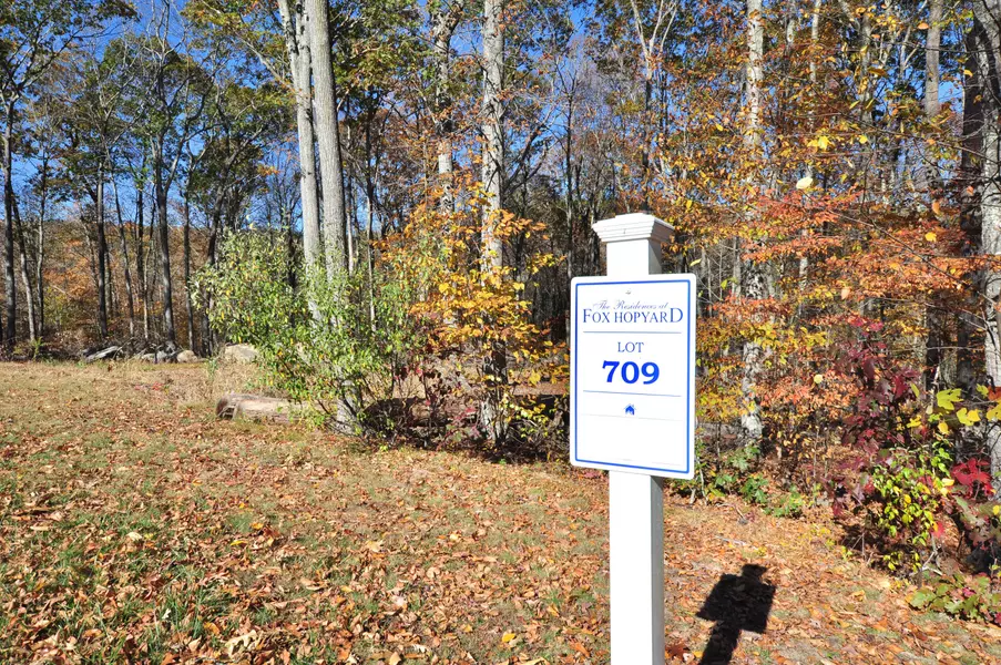 709 Fox Hopyard Road, East Haddam, CT 06423