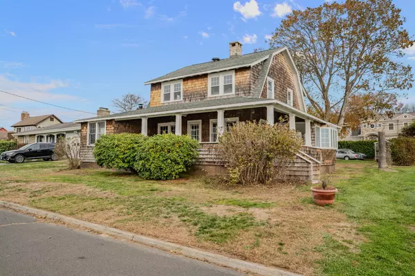 Waterford, CT 06385,178 Shore Road