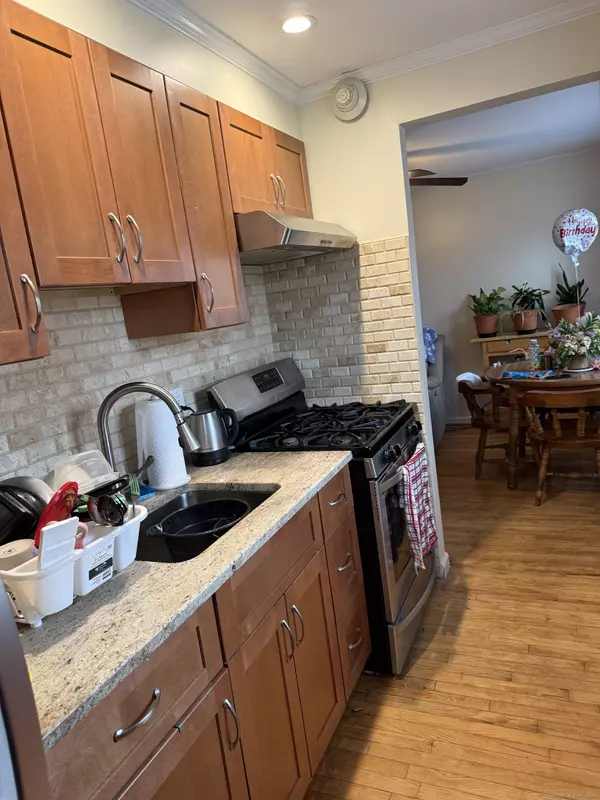 Stratford, CT 06614,88 Bdlg 84 Canaan Court #11