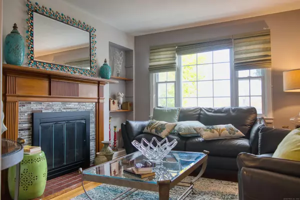 Hamden, CT 06518,64 Evergreen Avenue