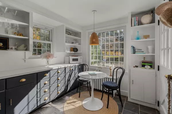 Old Lyme, CT 06371,105 Sill Lane