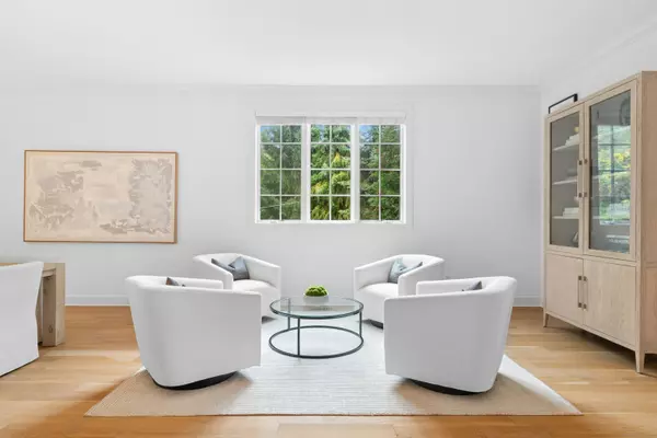 Darien, CT 06820,32 Kensett Lane #32