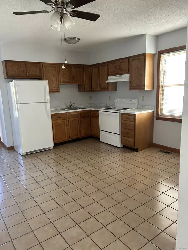 Wallingford, CT 06492,176 North Cherry Street #1