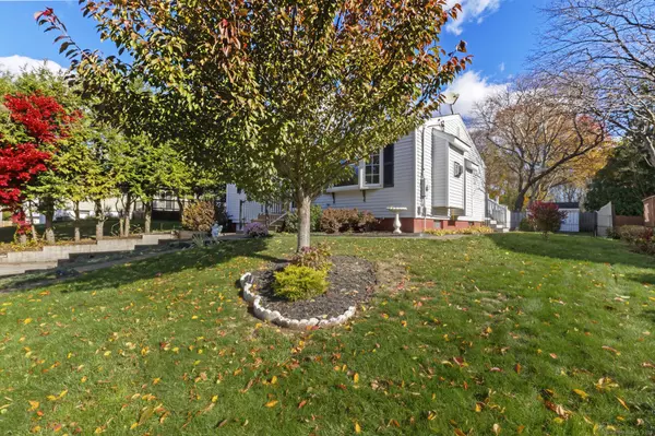 Waterbury, CT 06705,162 Townsend Avenue