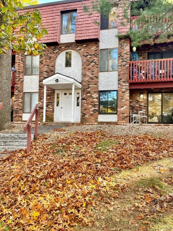 Newington, CT 06111,15 Woodsedge Drive #Apt 6C