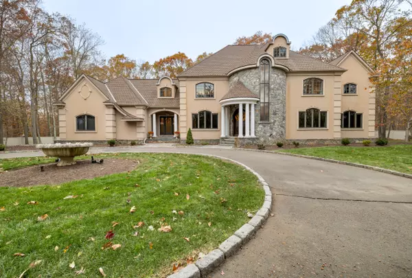 65 Ironwood Road, Guilford, CT 06437