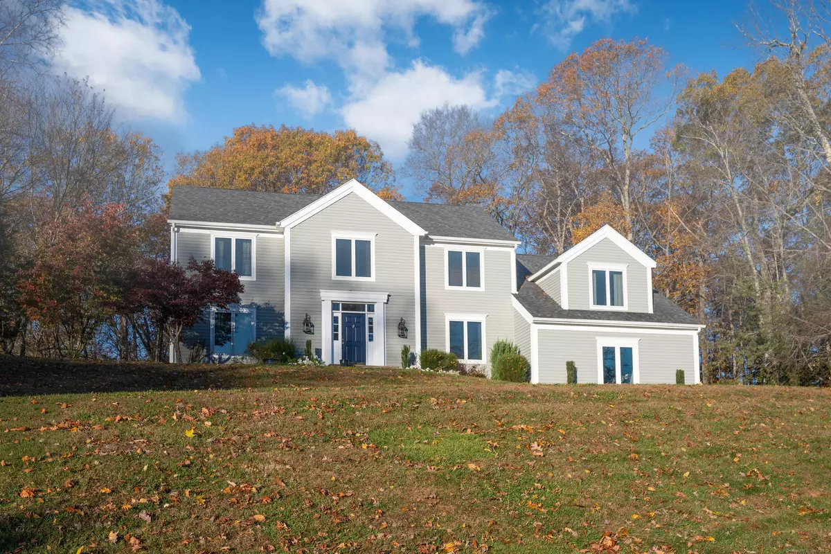 Brookfield, CT 06804,6 Lyndenwood Drive