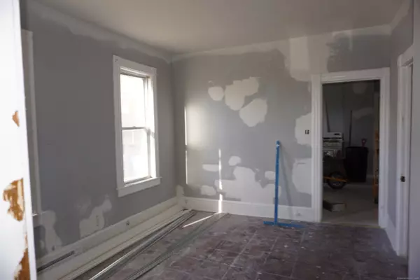 Holyoke, MA 01040,69 Gates Street