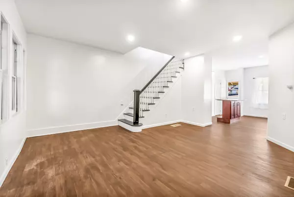 Waterbury, CT 06704,236 Wood Street