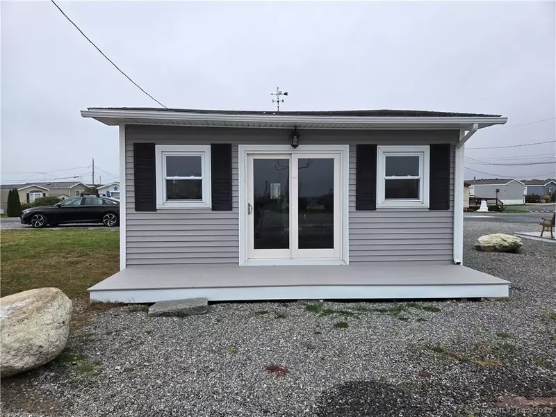 697 Succotash Road, South Kingston, RI 02879