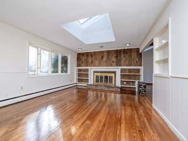 Ridgefield, CT 06877,34 Highview Drive