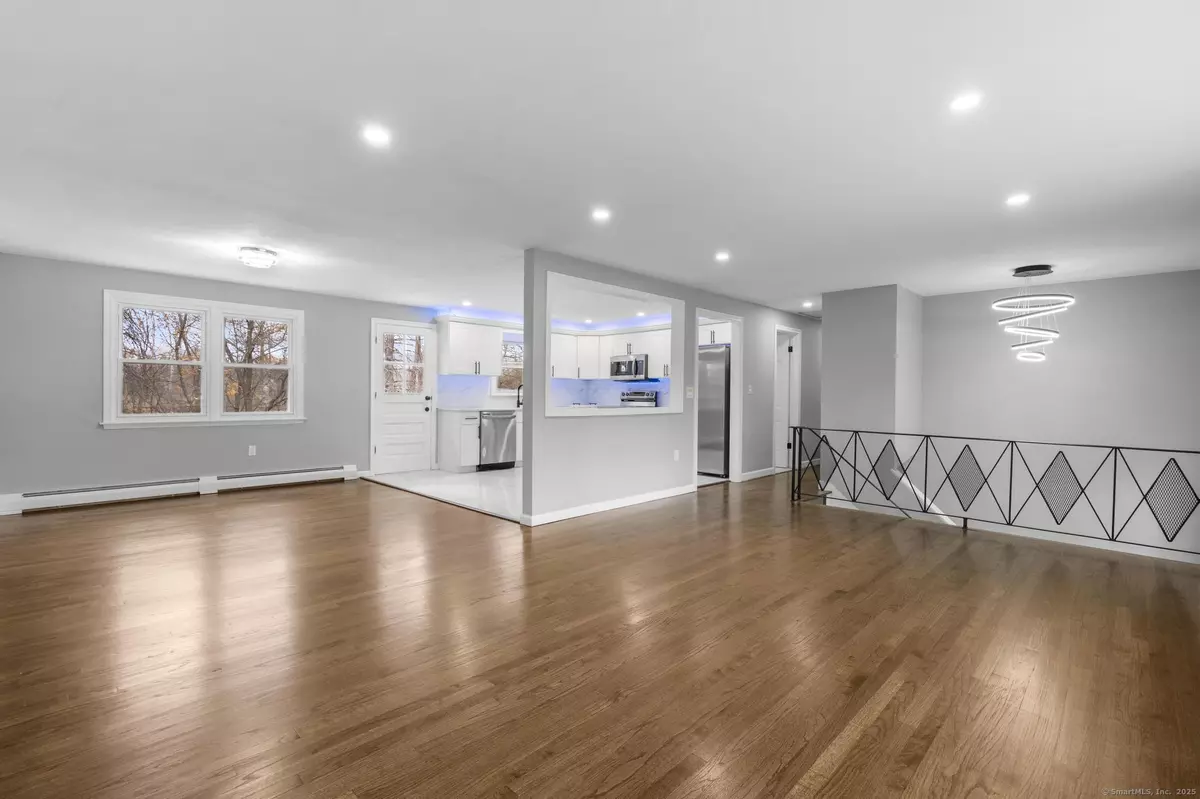 Bloomfield, CT 06002,25 Filley Street