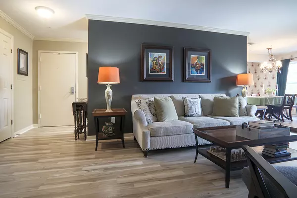 Norwalk, CT 06854,4 Lowe Street #201