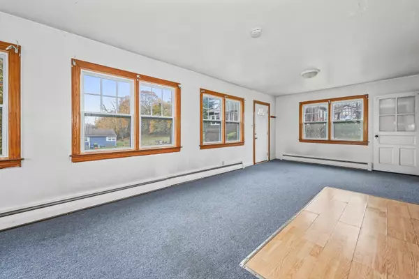 Waterbury, CT 06708,372 Anna Avenue