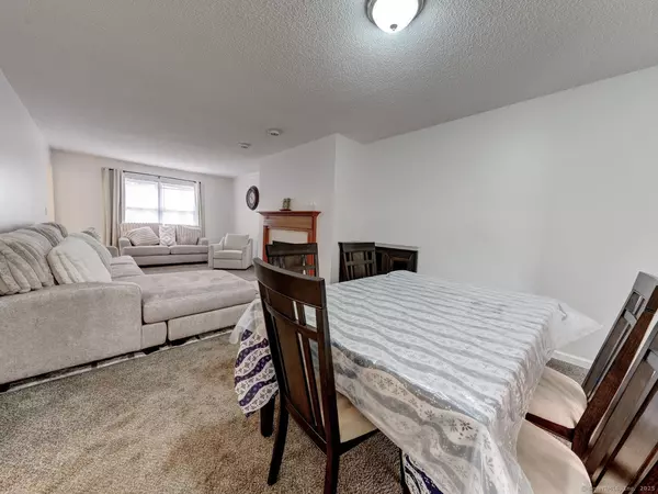 Windsor, CT 06095,375 Dunfey Lane #375