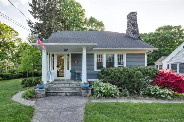 32 Yale Avenue, Middlebury, CT 06762