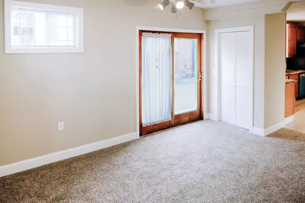 Sprague, CT 06330,27 West Main Street