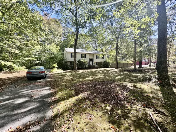 Montville, CT 06370,211 Forsyth Road