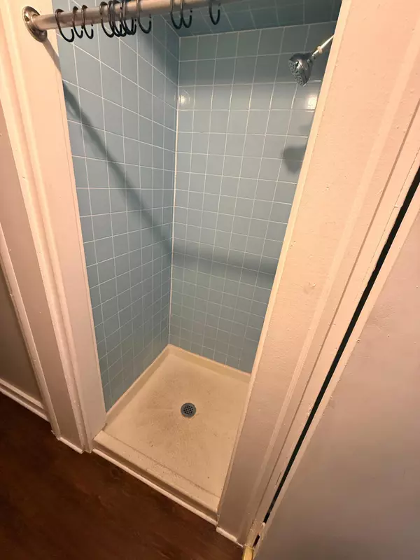 Bridgeport, CT 06608,800 Hallett Street #ff1