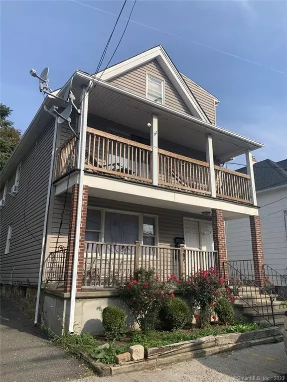 37 Jetland Place #3rd floor, Bridgeport, CT 06605