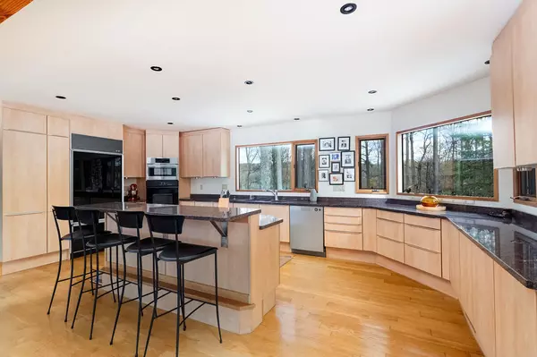 Ridgefield, CT 06877,7 Craigmoor Road South