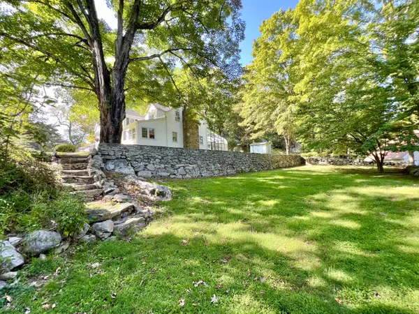 Stamford, CT 06903,301 Haviland Road