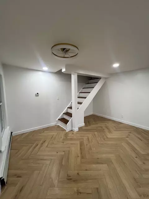 Norwalk, CT 06851,7 Longview Court