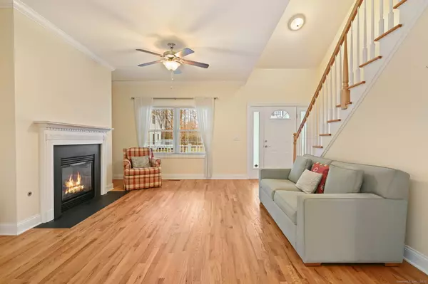 Stratford, CT 06614,350 Maple Oak Drive #350